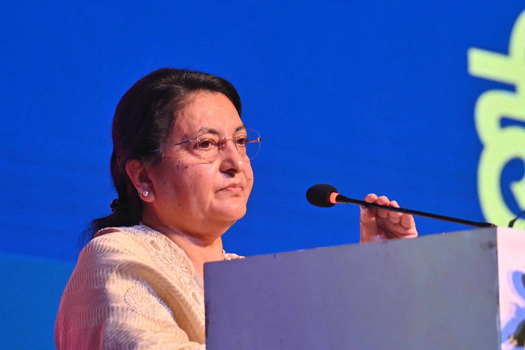 मनमोहनले सुरु गरेको वृद्धभत्ता दक्षिण एसियाकै नमुना कार्यक्रम: पूर्वराष्ट्रपति भण्डारी